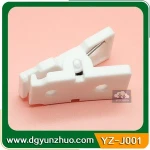 White plastic garment clip with teeth, 4mm hole garment clip