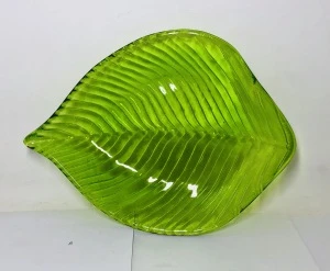 wholesale custom colored hand blown small leaf glass charger plates