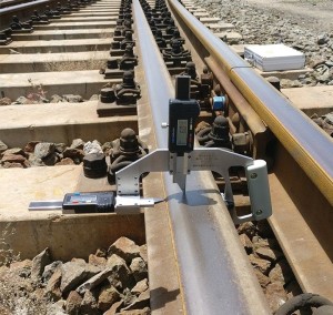 Digital rail wear gauge for rail vertical and lateral wear measuring rail head loss gauge