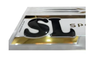 Label with digital UV effects