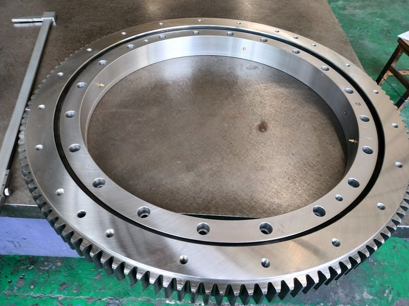 Buy Four Point Contact Ball Slewing Bearing With External Gear Teeth ...