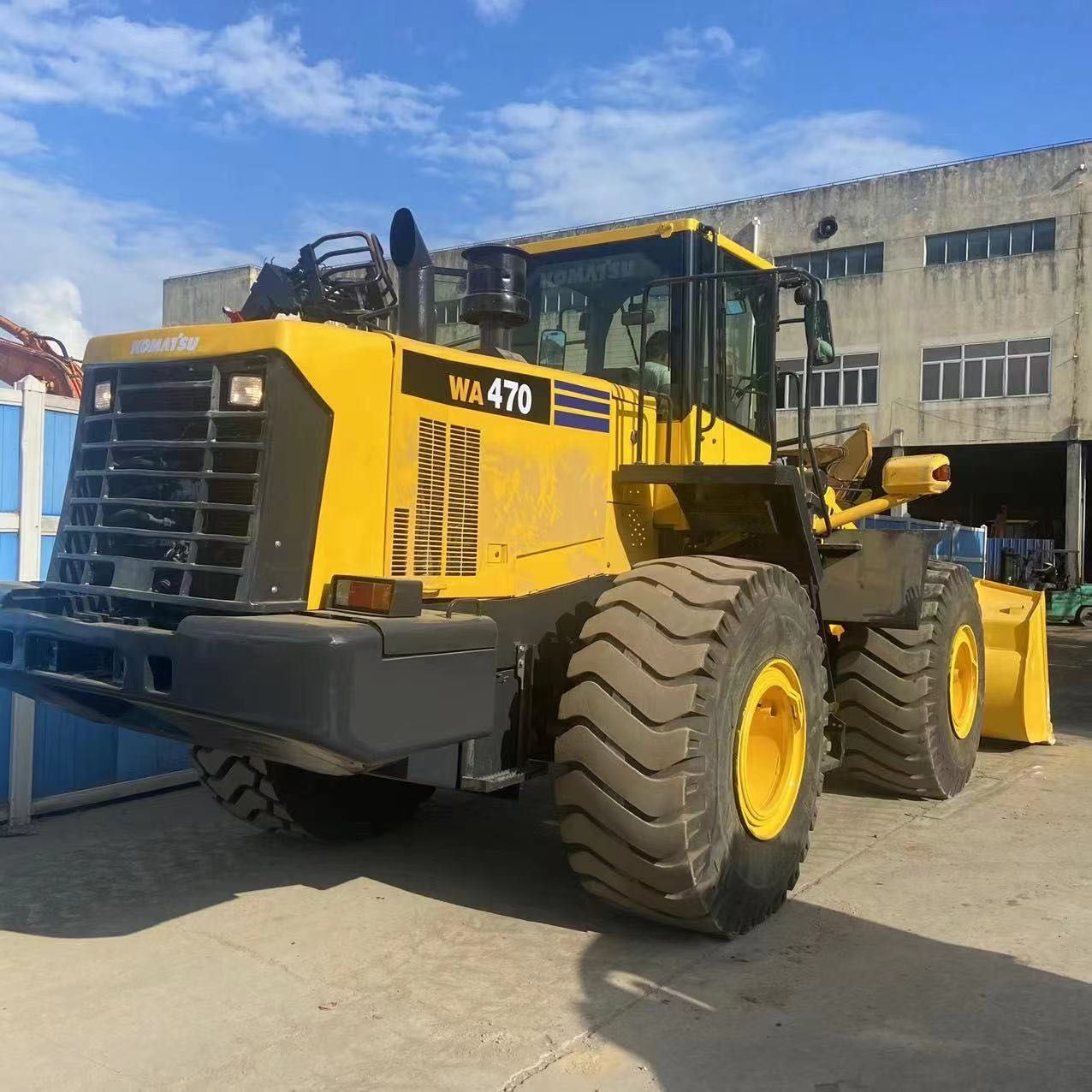 Buy Komatsu Wa470 5 Wheel Loader Wa470 Wa380 Used Loaders From Shanghai 