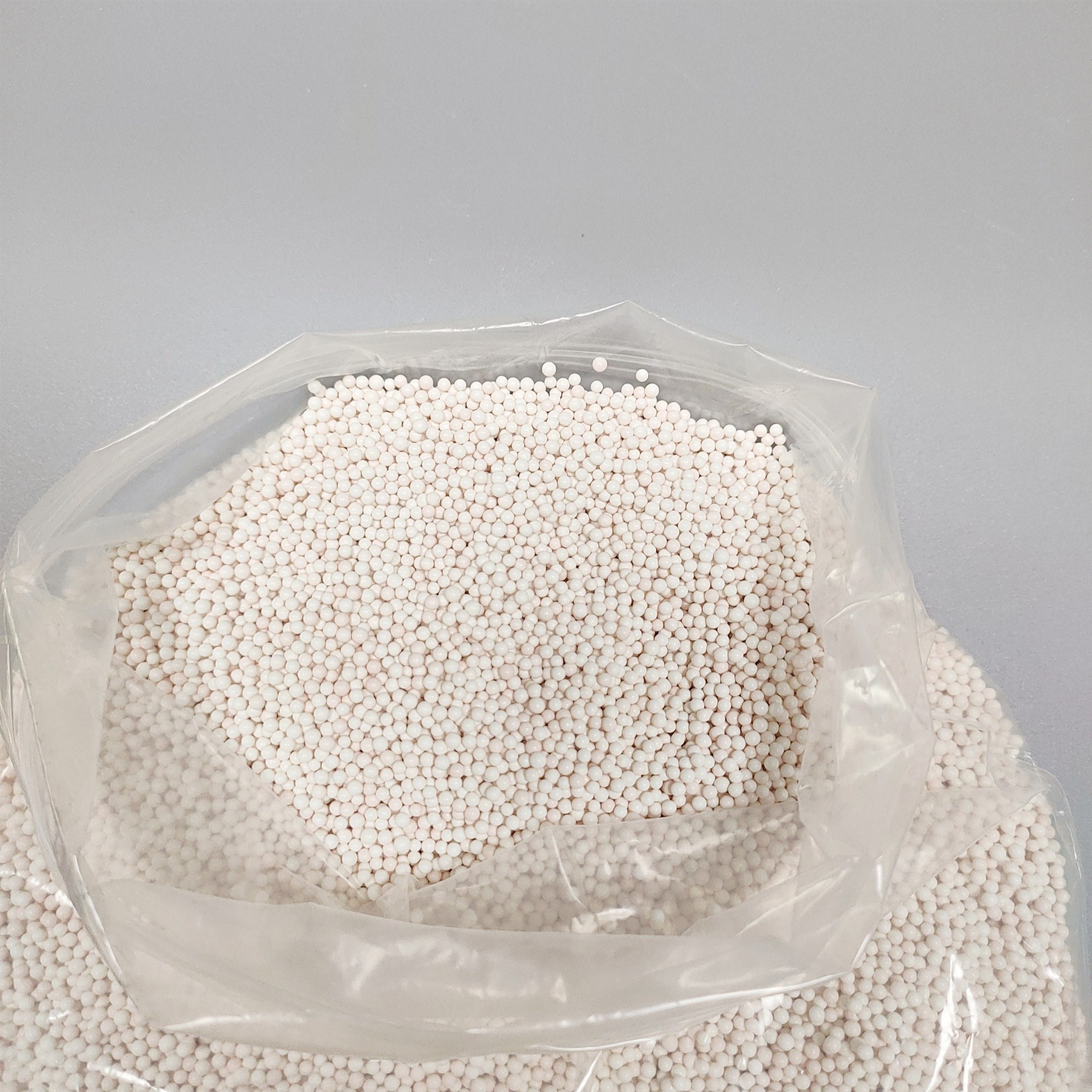 0.5mm to 50mm Aluminium Oxide Al2O3 Alumina ceramic grinding balls/beads