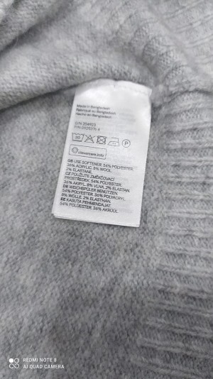 ● Ladies sweater (5&7gg) Brand - H&M, Divided