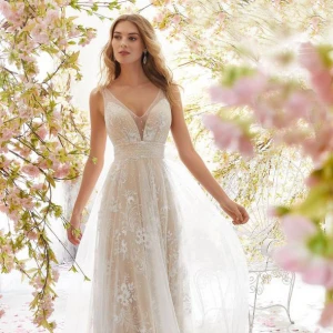2021 New Elegant  Long Dress White Lace Floral Bridal gowns low-back Boho Wedding Dress