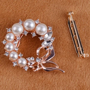 Bishun zinc alloy pearl and crystal brooch for ladies scarf clips accessories
