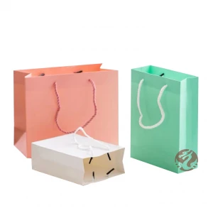 Customized design products Customized paper bags with logo shopping bags