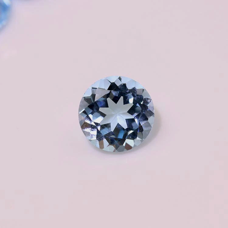 Fancy cut Round brillant gemstone shape and natural gemstone type sky blue topaz