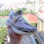 Fashion Luxury Design Original  White Zebra 350 v2 Shoes Comfortable Sport Casual Sneaker For Men Kanye