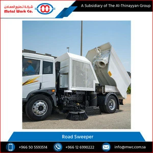 High Blower Capacity Industrial Road Sweeper Truck at Attractive Price