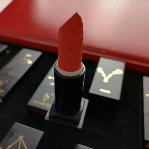 Private Label OEM New Fashion Makeup Cosmetics Red lipstick With Chain 24 Waterproof Vegan lip stick health beauty accessories