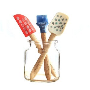 wholesale cream mixing baking set wooden handle custom heat resistant silicone non stick kitchen spatulas brush