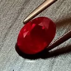 Splendid, Superb 7 carat Pigeon Blood Ruby