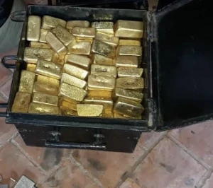 Gold Bars, Gold Nuggets, Gold Bullions, Gold Dusts