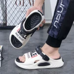 New summer men's sandals wear EVA fashion non-slip anti-odor stepping on poo feeling outdoor sandals beach shoes