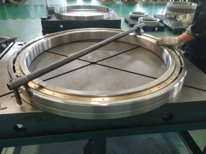 Wire strander cylindrical roller bearing 548410 240x440x146mm
