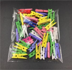 100pcs/pack Random Mini Colored Spring Wood Clips Clothes Photo Paper Peg Pin Clothespin Craft Clips Party Decoration