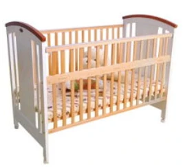 High quality hot sale modern design bright white safety kid furniture bedroom comfortable baby wooden portable cot
