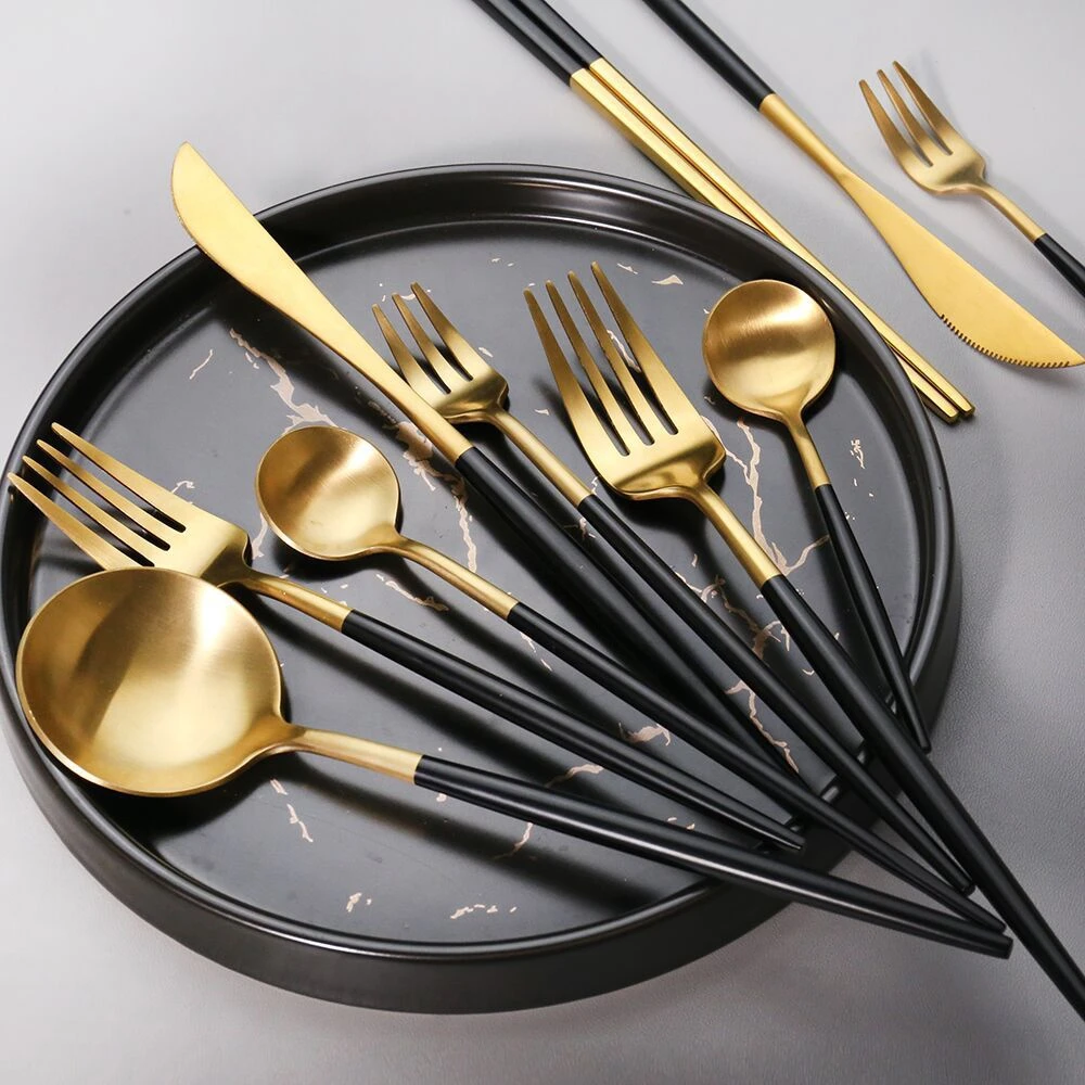 Hot 18/8 Stainless Steel Black Gold Cutlery Set Table Knife Kitchen Goods Dinnerware Set Western Flatware Dinner Set