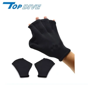 Mainly black design neoprene water resistance swimming training gloves