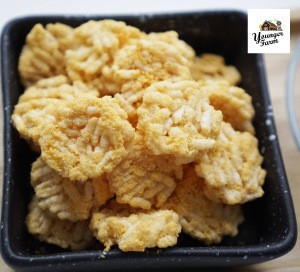 Mini Rice Wheel Crackers Buy Mini Fried Rice Cracker Salted Egg Flavored Thai Rice Khao Tan from ...