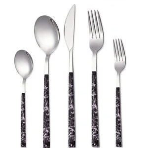 New Arrival China Wholesale 18/10 Stainless Steel Flatware Black And White Marbling Plastic Handle Wedding Hotel Cutlery Set