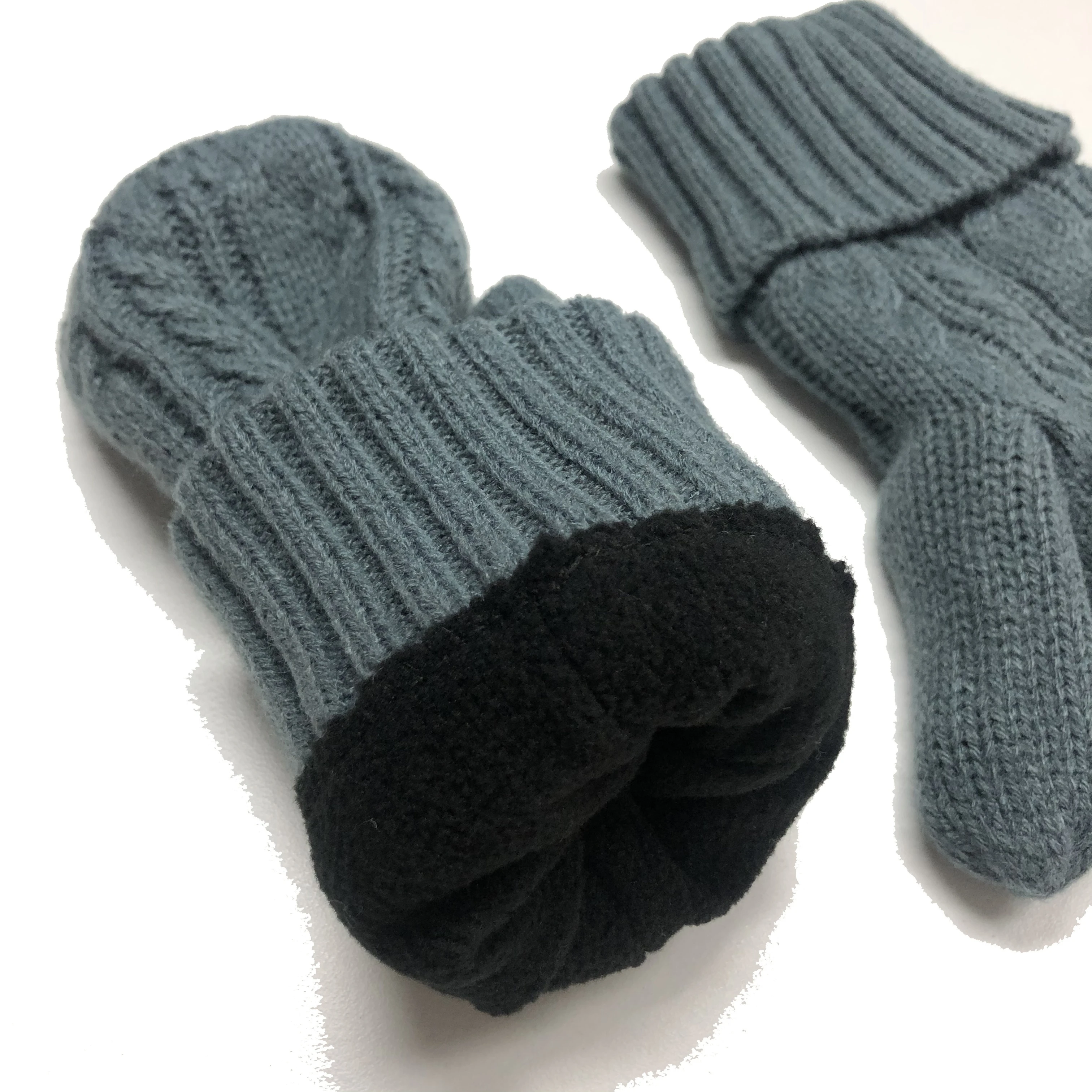 Reflective Silk Knit Cable winter mitten