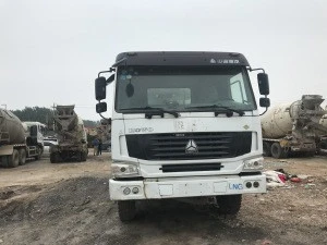 Used Good Quality SINOTRUK HOWO brand 25t self loading concrete mixer truck with pump for sale