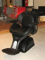 washing hair bed and chair in beauty salon