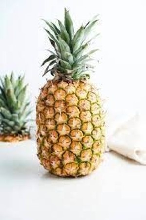 Juicy Crown Pineapples