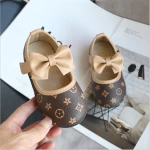 2020 Fashionable new kids leather shoes girls comfortable flat princess shoes child soft sole bowknot dress shoes