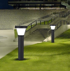 2020 New Design Outdoor Road Pole Lamp All in One Solar Power LED Solar Garden Light