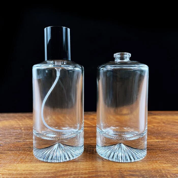 Wholesale Perfume Bottle Best Quality 50ml Simple Style with Black Plastic  Lid - China Perfume Bottles, Glass Bottles