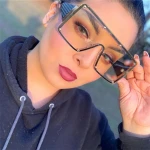 B10290 Sunglasses wholesale new arrivals large frame Wide border Gradient street snap shows shades women