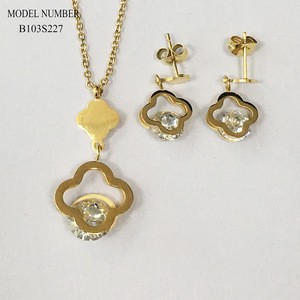 China stainless steel jewelry set charm gold earring and pendant jewelry set for ladies