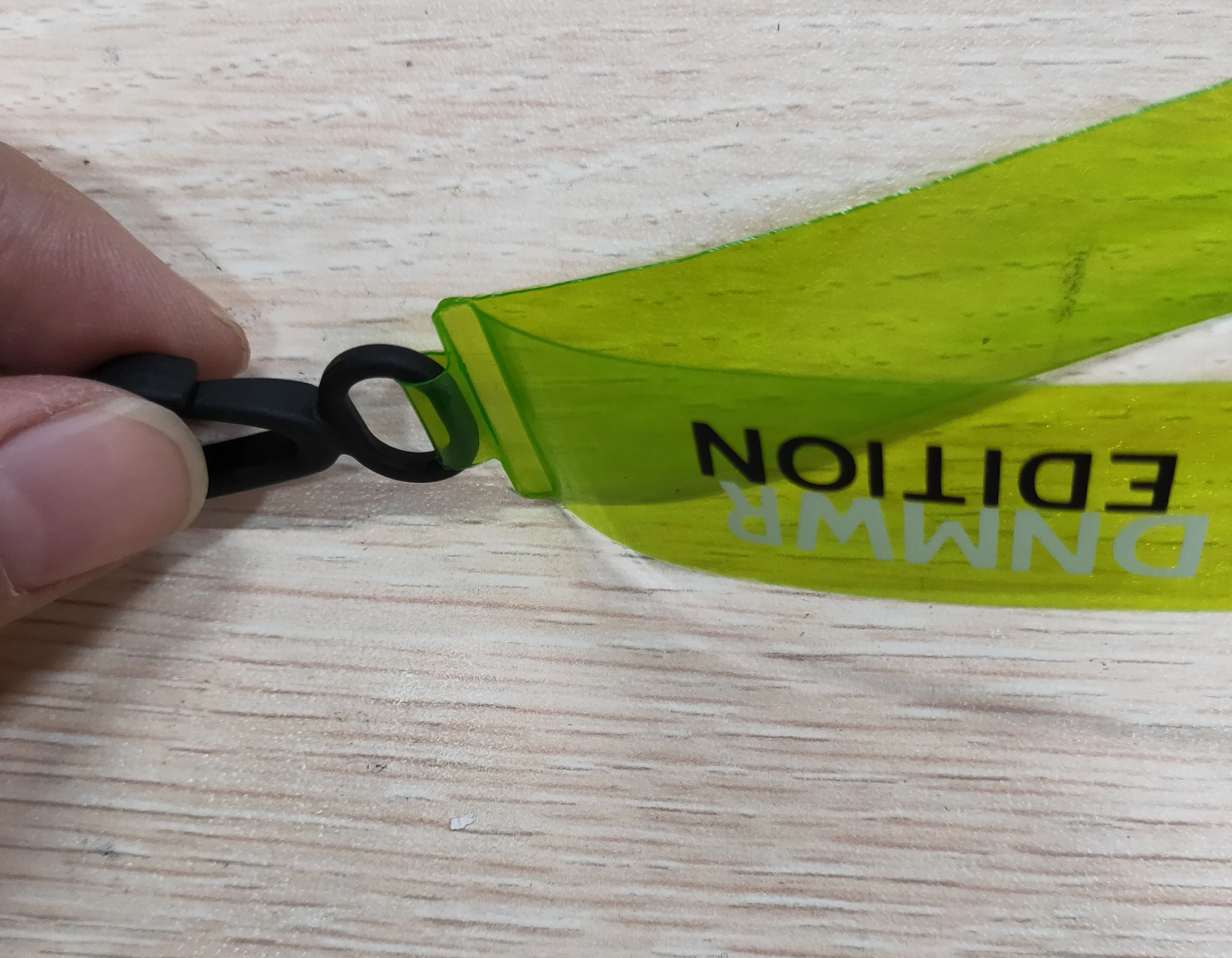 custom brand plastic tpu printing letter logo tags, hanging tablets, label buckles for garment