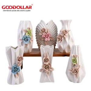 Factory Wholesale Ceramic Porcelain Geometric Shape Vase With Handmade Flowers