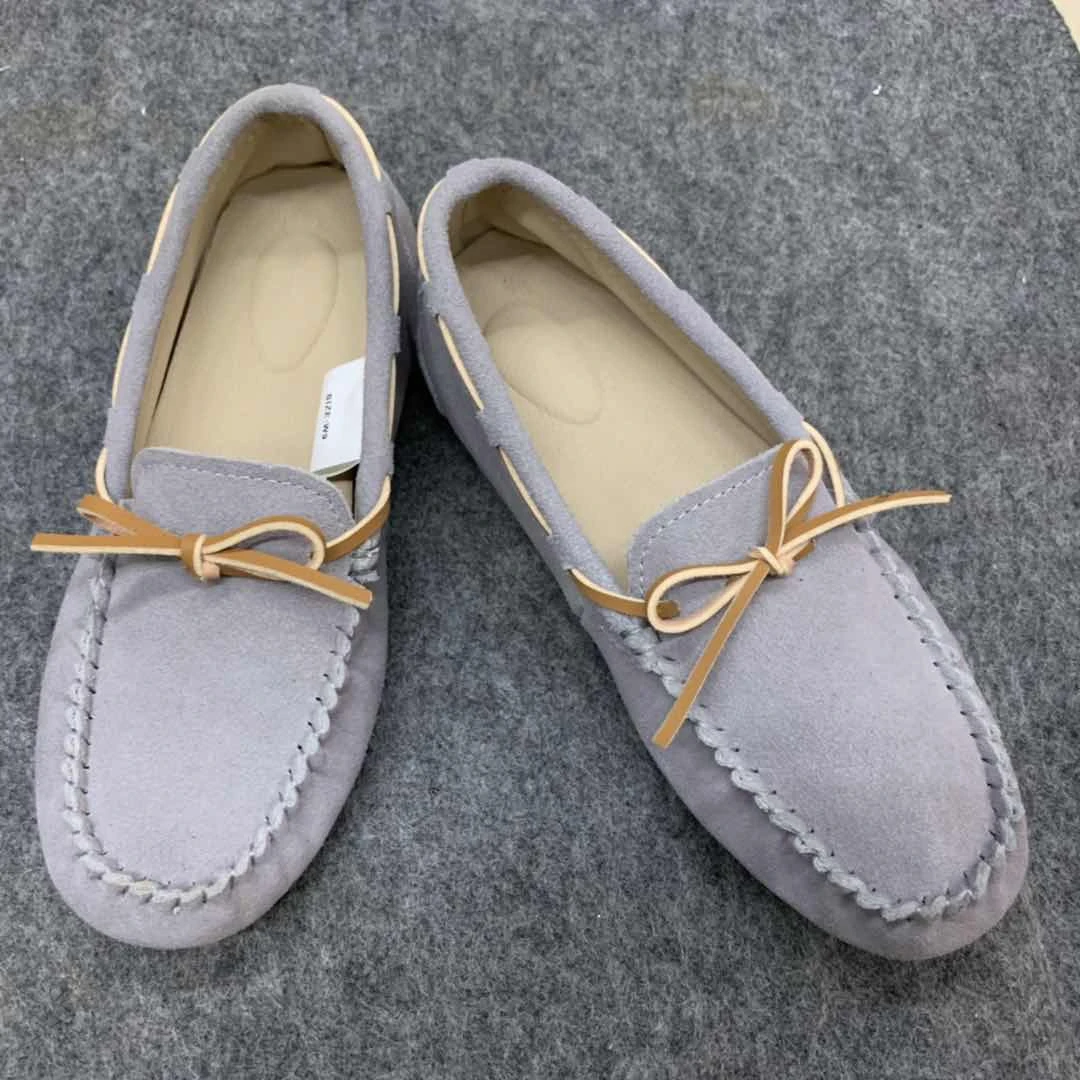 Handmade ladies flat shoes with moderate hardness