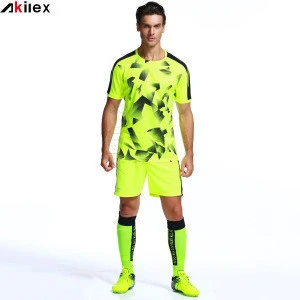 High quality latest design custom sublimated soccer/football jersey uniform with low MOQ