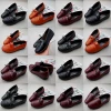 RH966 Fashion Lok Fu womens shoes Soft and comfortable casual mom shoes Chinese cheap ladies flat shoes