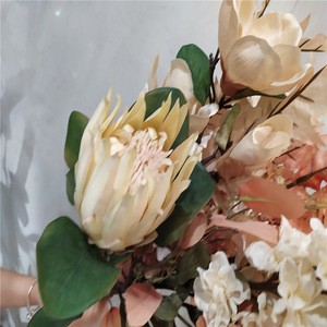 Wholesale Beautiful Flower Artificial Flowers Wreath For Wedding Decoration Home Party Decoration Cameo brown