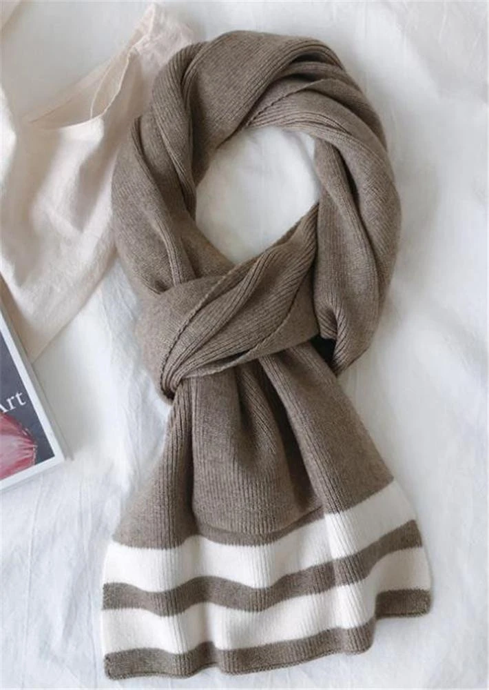 Wholesale new fashion pocket knit scarf for women