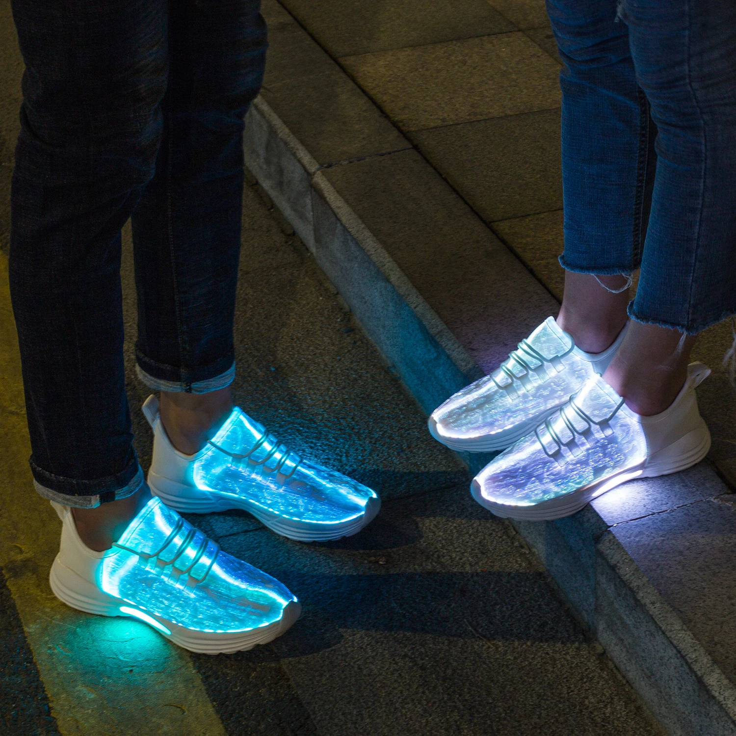 2021 Glow Adults USB Rechargeable LOGO Customized Fiber Optic Shoes Led Light Shoes Luminous Sneaker Dance Shoes