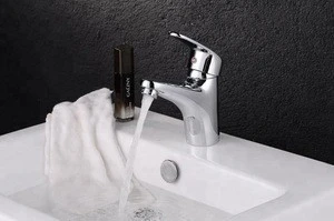 Bathroom Accessories Good Quality Basin Faucet, Chrome Finished Zinc Alloy Faucet Taps