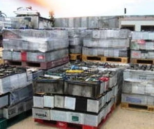 Lead Battery Scrap /Drained & Dry Lead Battery Scrap at very cheap prices