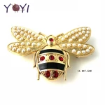Shoe bag garment metal accessory bee shape zinc alloy metal parts diamond drop rubber bee logo