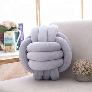 Wholesale Modern Couch White Knitted Knot Cushion