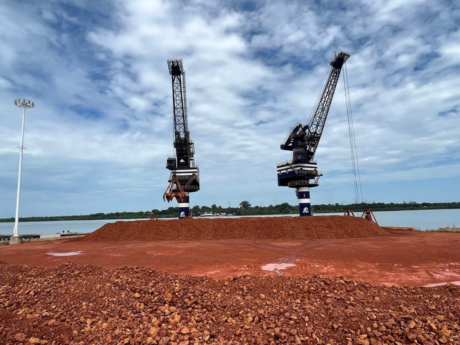 Buy Bauxite Ore Or Force Sale from Oumar Diallo, Canada