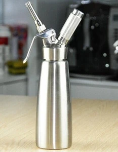 2017 New Hot selling Stainless Steel Cream Whipped cream Dispenser whipped cream chargers cream whipper cream tools