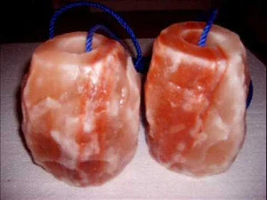 Animals Salt Licks /Himalayan Crystal Salt Lick with Trace Minerals for Animals wirh rope /Rock Salt Animal Licking Pakistan